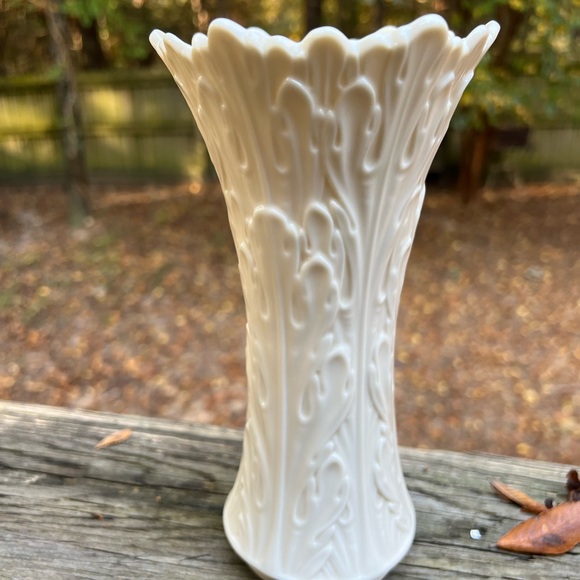 Vintage Lenox Woodland Elegant Floral Relief Medium Collectible Vase Green Mark - Picture 3 of 8